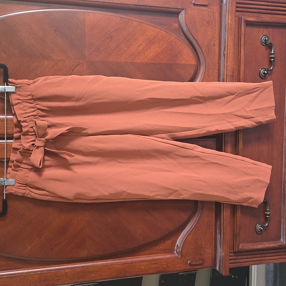 Loft pants. Airy. Soft.